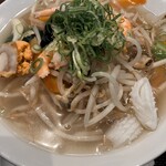 Fishmen - 海鮮塩タンメンピリ辛牡蠣ペースト添えさんでーす。②