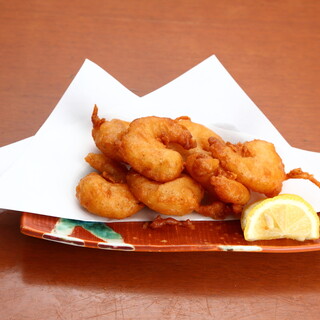 夜も楽しめるカフェメニュー。お酒に合うおつまみも充実