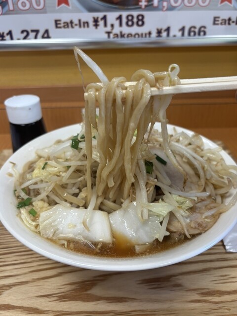 豚吉 - 潮見/ラーメン | 食べログ