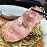 麺処 晴 - しっとり半生食感のチャーシュー
