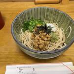 そば処 一山 - 田舎そば納豆入り大・冷たいの(2025/5)