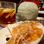 酒々落菜 - 天使の海老チリソース・カダイフ天使の髪の毛。丸ごと一尾を使用した海老チリは名物らしく、カダイフのサクサク感と海老のブチっとした食感が最高‼️チリソースもタダものではない。