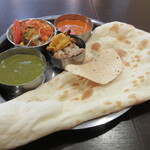 本場インド料理 BINA - 料理写真:【２種類セット　１０５０円】