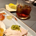 酒々落菜 - 陳年12年甕紹興酒をロックで