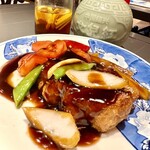 酒々落菜 - 飛騨豚骨付酢豚。カリッと揚げた骨付豚の旨味に餡の甘酸っぱさが最高のバランス。野菜の火入れも完璧