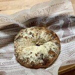 パン マニフィック - 胡桃とホワイトチョコレートときなこのベーグル ¥280