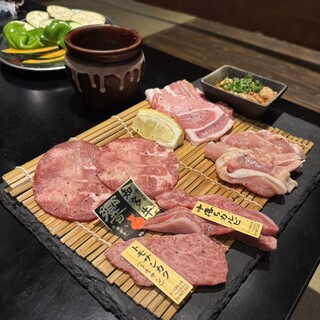 口コミ一覧 : 焼肉・しゃぶしゃぶ 肉太郎 - 河和/焼肉 [食べログ]