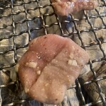 炭火焼肉ホルモン うしごろ - 