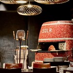 白金 イゾラ - 赤い窯のタイルが綺麗ね