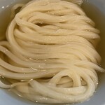 手打ちうどん 上を向いて - かけ中盛（ひやあつ）