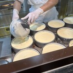 りくろーおじさんの店 - 