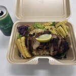 ウレシイ餃子バル リバール - ジャークチキンライス（750円）お茶付き