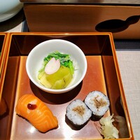 京都つゆしゃぶCHIRIRI 銀座京橋店 - お寿司