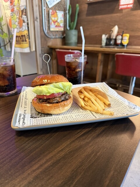 sale:ハンバーガーショップ 札幌市中央区】「WAZZ UP BURGER」ではL.A.でバーガーを⾷べ