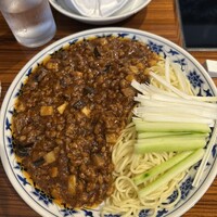 横浜中華街 重慶飯店 本館 - 