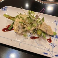 表参道うかい亭 - 穴子のフリット、モロッコいんげんを添えて
                      まさか穴子がいただけるとは〜♫