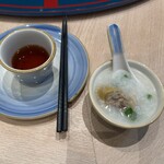 潮楼 - 料理写真:粥とプーアール茶