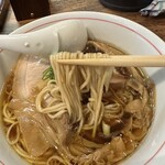 ラーメン屋 トイ・ボックス - 【ワンタン醤油ラーメン＝ストレート細麺】