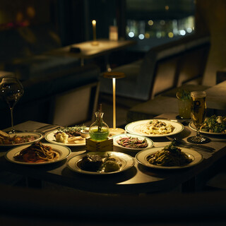 本格イタリアンや黒毛和牛100%のハンバーグなど本格的な料理