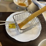 蓉堂 隠れ古民家本格四川料理 - 春巻き一本(260円)