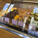 パティスリー・キュイール - マンゴーやアメリカンチェリーのタルトも美味しそう！