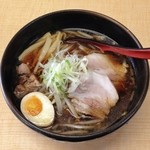 松㐂龍 - しょうゆらーめん（700円）