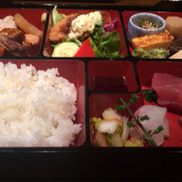 春秋ツギハギ 日比谷 - 特選弁当、2,000円