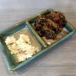 麺房 鶏くらふと - 別提供の辛子高菜・生にんにく