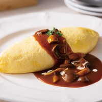 チーズ入りオムレツ 茸とデミグラスソース