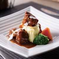 【ディナーのみ】ビーフシチュー ボローバン 温野菜添え