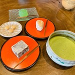 萬御菓子誂處 樫舎 - 