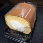 りくろーおじさんの店 大丸梅田店 - ニコニコりくろーるのハーフサイズ(税込580円)も、そこで頂きま〜す!!