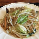 新四川 - ホルモンと野菜の炒めもの