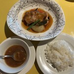夢味亭 - 料理写真:お肉ランチセット（チキンソテー オイスターソース 彩野菜添え）、スープ、ライス