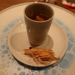 Grand Bleu Gamin - 海老コンソメで炊いた冬瓜の冷たいすり流し じーまみー豆腐と天使の海老を添えて