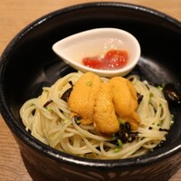 Grand Bleu Gamin - 焦し島ニンニクと雲丹のパスタ タイム風味のセミドライトマトと昆布出汁ジュレ