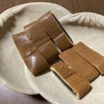 Yamada Chikufuken Honten Honmachi Ten - 這是前面提到的三松堂的源氏卷。