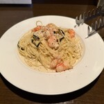 ニュー ハナイ - パスタ(えび、ズッキーニ、アンチョヴィクリーム) 1,500円