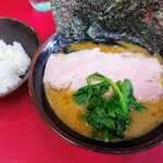 横浜ラーメン 田上家 - 