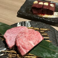 近江うし 焼肉 にくTATSU 青山本店 - 