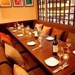 ビストロ ワイン カフェ ハース - ローチェアーのソファー席でゆったりと！2～10名様