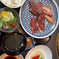 焼肉会席 ともじ - 
