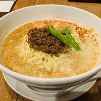 個室中華 頤和園 溜池山王店 - 胡麻たっぷりクリーミーなスープ