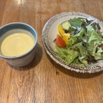 G831 Natural Kitchen & Cafe - 冷製スープとサラダ