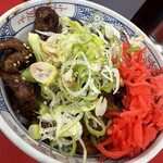 ラーメンスタンド とん平食堂 龍ヶ崎店 - ミニ丼・ハラミ丼¥400