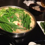 博多もつ鍋 やま中 - 