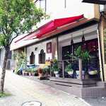 ピッツェリア キアッキェローネ - お店の外観