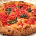 ピッツェリア ブラチェリア チェザリ - マリナーラ