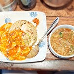 めだかタンタン - スープ付きで700円
      （2025年8月現在）