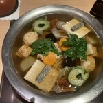 美々卯 - 店員さんが綺麗に入れてくれます